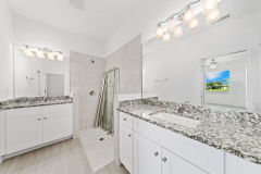 016_primary_bathroom_4_of_4
