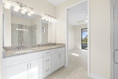 021_primary_bathroom_2_of_2